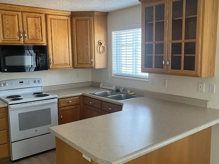 1947 S Columbia Ln #17 — Photo 4