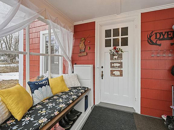 4th image of 50 N Auburn Road