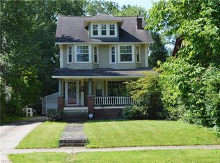 2976 E Overlook Rd, Cleveland Heights, OH 44118