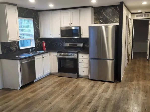 10039 County Road 4 #17, Middlebury, IN 46540