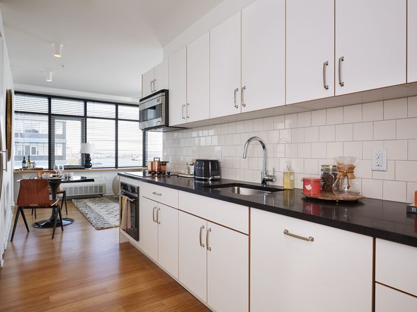 7 Navy Pier Ct UNIT 4044