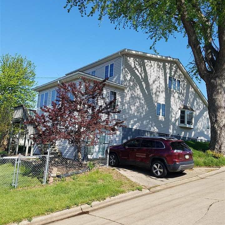 2nd image of 3334 Transit Ave