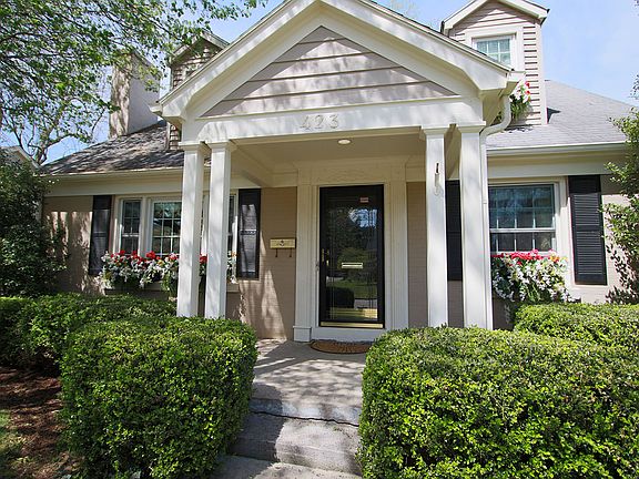 4th image of 423 Queensway Dr