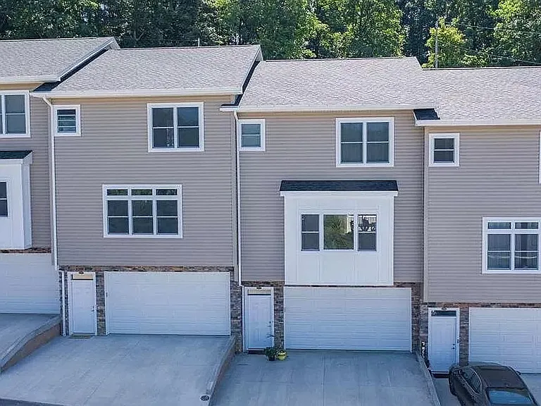 104 Pasture Ln #1 — Photo 1