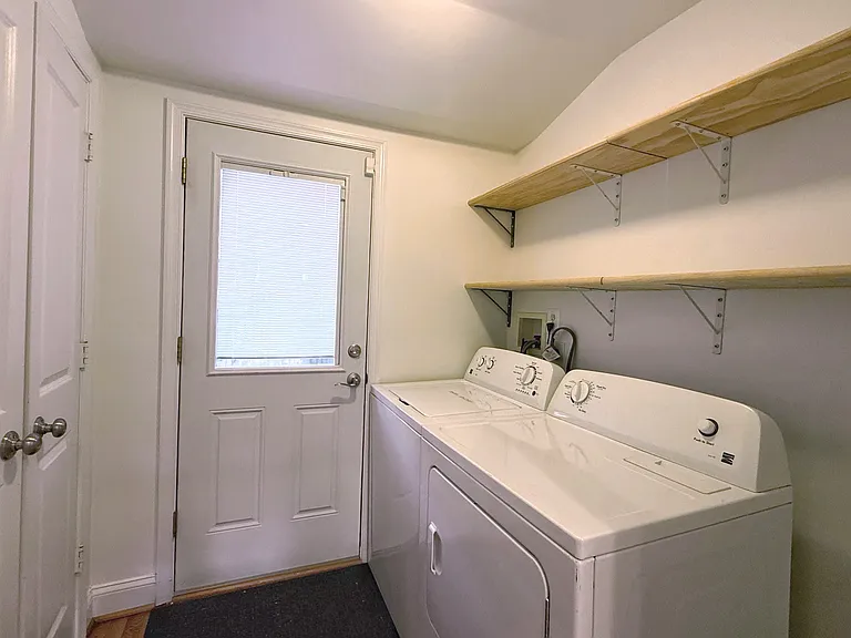 513 Schuyler Rd — Photo 15
