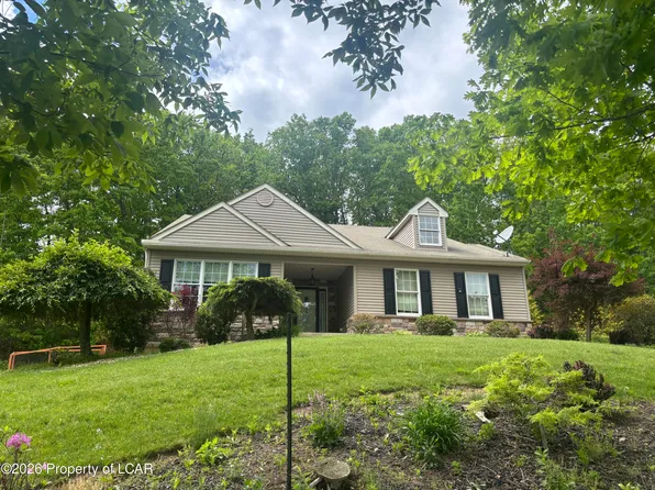 59 Teaberry Dr, Drums, PA 18222
