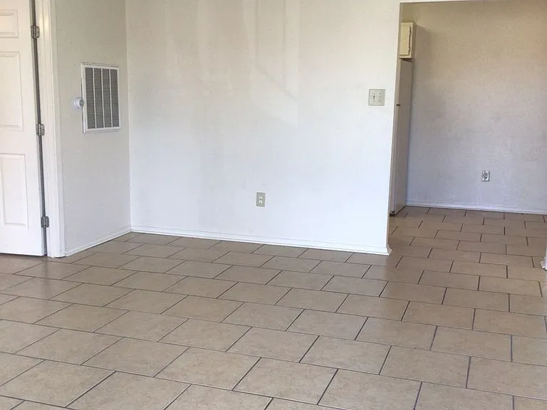 2647 Amanda Dr #A-D — Photo 3