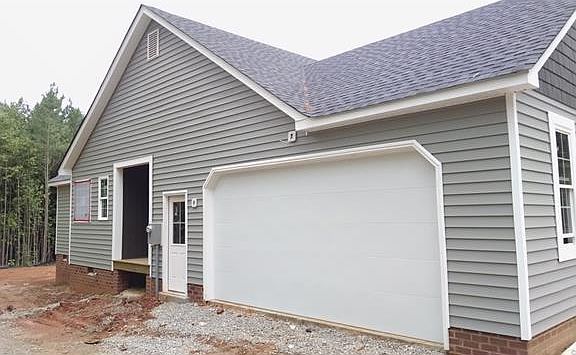 2nd image of 1841 Oakland Estates Dr