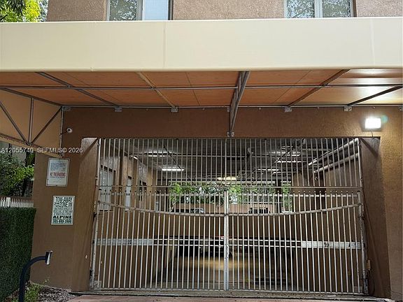 3rd image of 2630 SW 28th St Suite 33