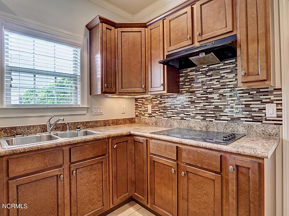 4th image of 1191 Lillibridge Dr