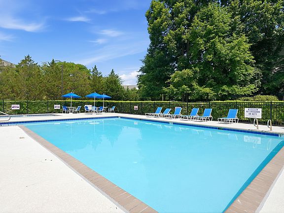 2nd image of 5715 Castlebridge Rd #D1106d3f5