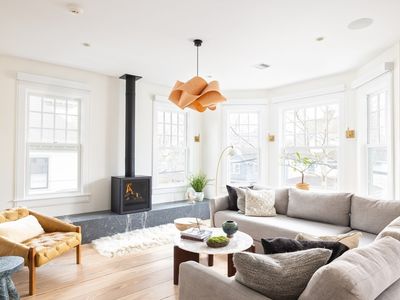 102 Fuller St Unit 2, Brookline, MA, 02446