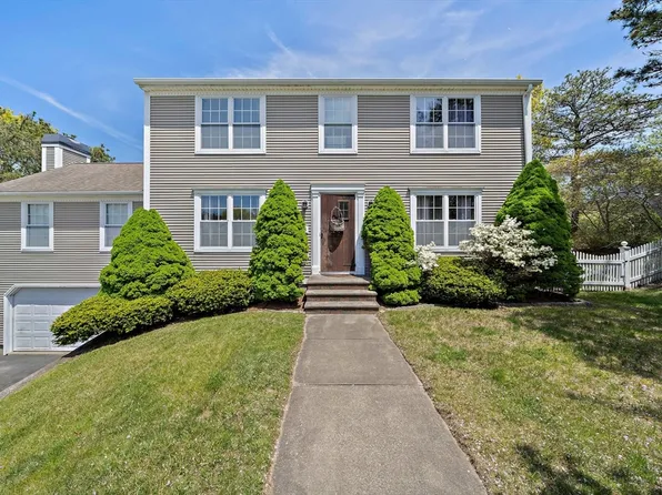 323 Lunns Way, Plymouth, MA 02360