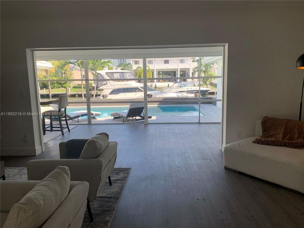6911 Sunrise Pl