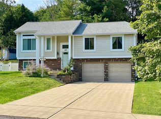 148 Rocky Ridge Rd, Bethel Park, PA 15102