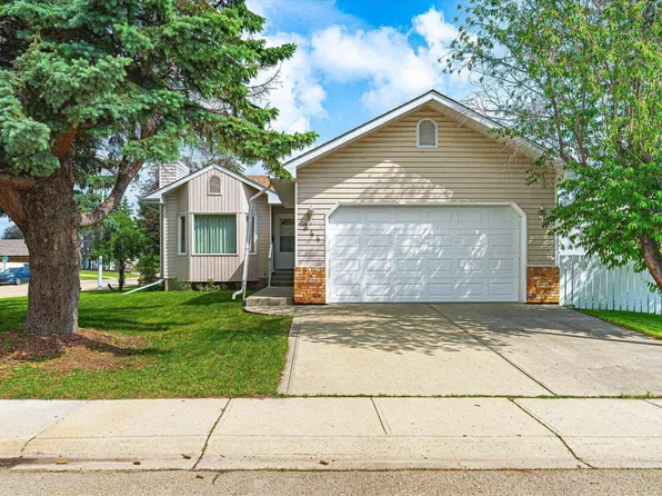 244 Northmount Dr, Wetaskiwin, AB T9A 3M4