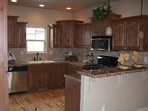 4th image of 3903 W Rose Hill St