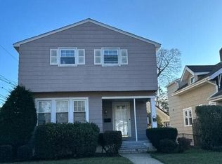 566 Stowe Ave, Baldwin, NY 11510