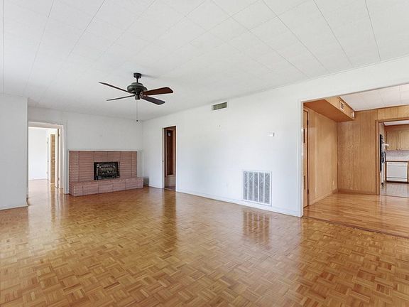 2nd image of 3591 Lake St