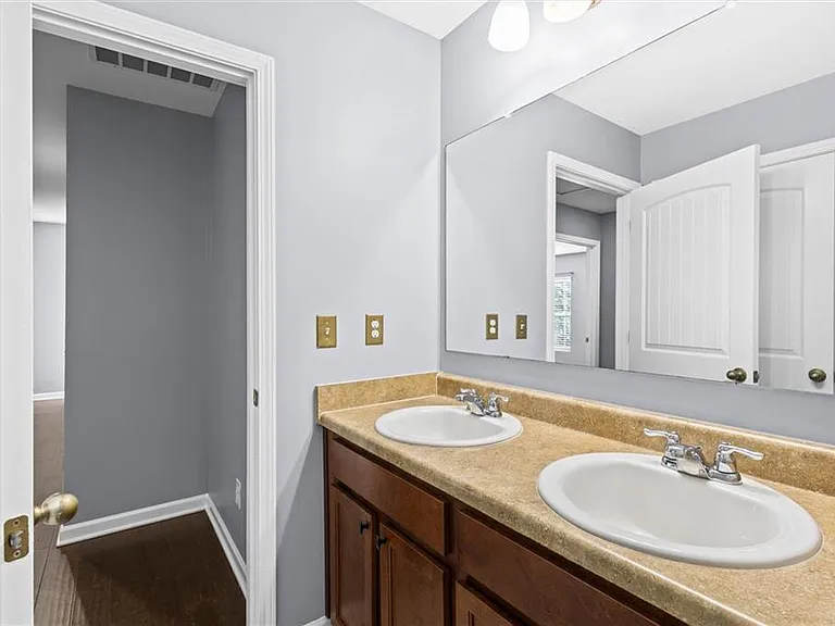 407 Aviary Ln — Photo 45