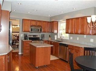 8240 Stoney Brook Dr, Chagrin Falls, OH 44023