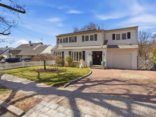 129 Gailmore Drive, Yonkers, NY 10710