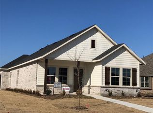 100 Dorothy Ct, Pilot Point, TX 76258