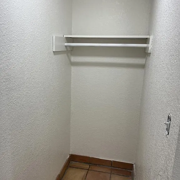 210 Cates St — Photo 12