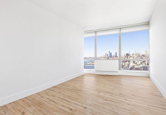 4th image of 41 River Ter APT 3205