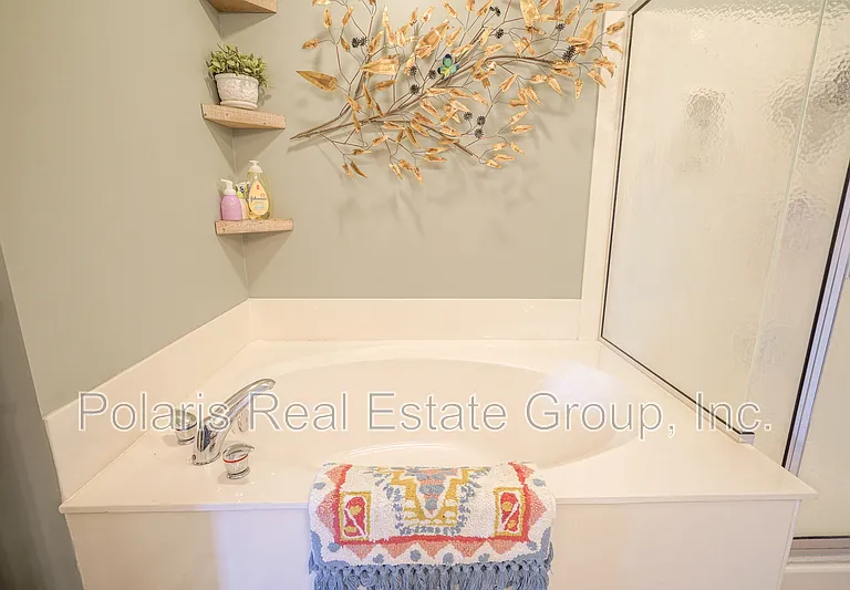 13535 Molique Blvd — Photo 36
