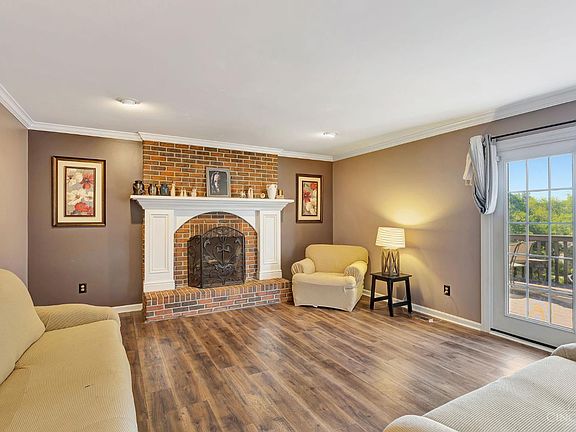 4th image of 7829 Surreywood Dr