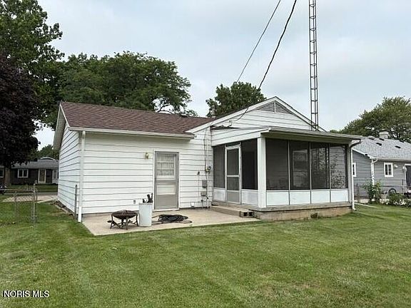 2nd image of 5836 Vistamar Rd