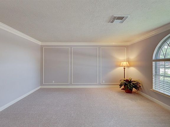 5th image of 1203 Eagle Lakes Dr