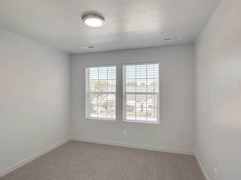 11223 W Knightsbridge Ct — Photo 18