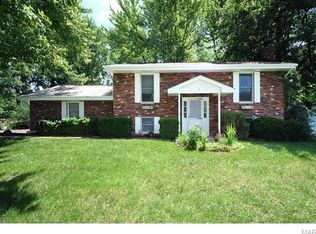 6 Woodview Dr, Lake Saint Louis, MO