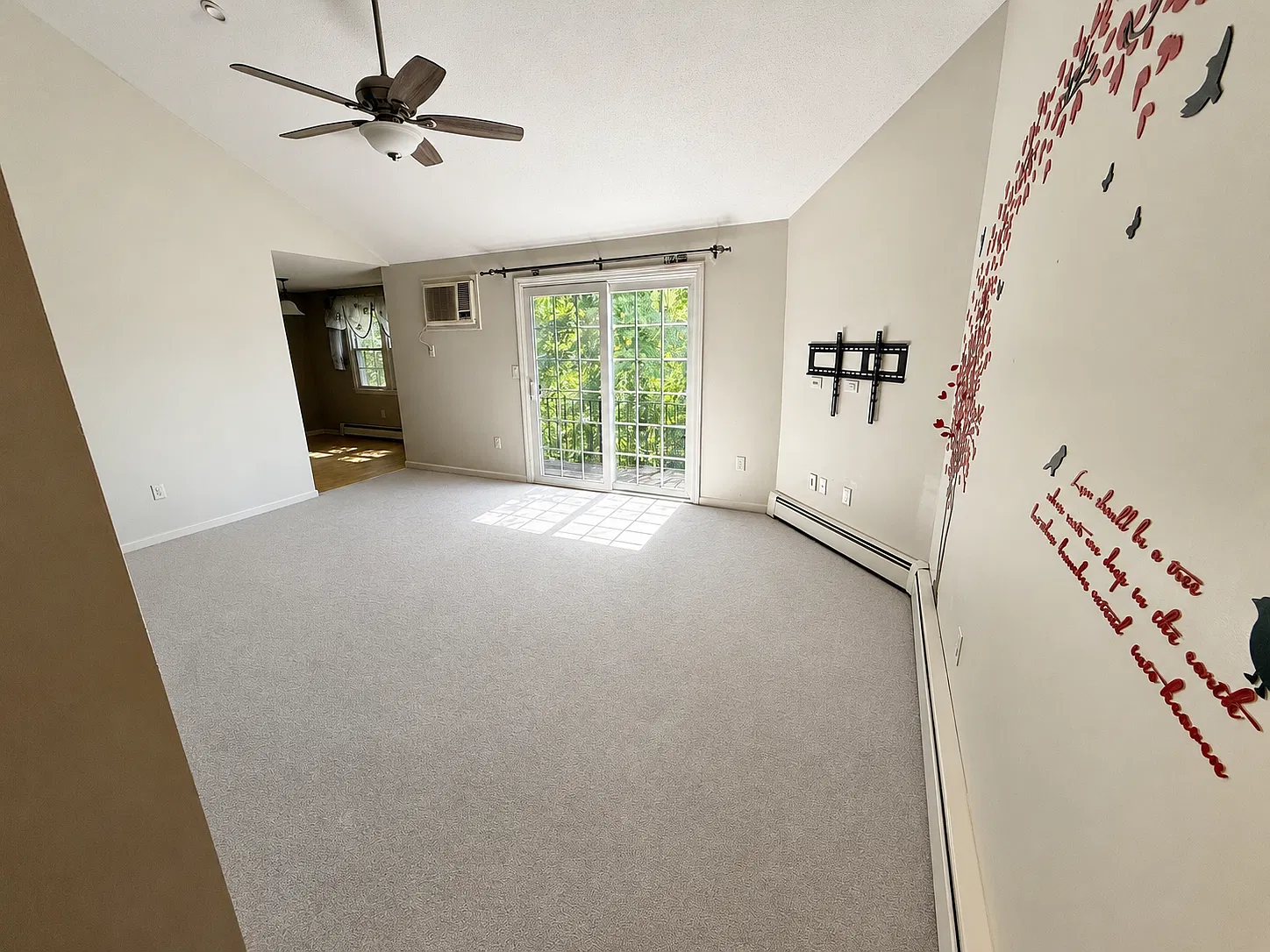 2 bed, 1014 sqft, $2,350 — Photo 4