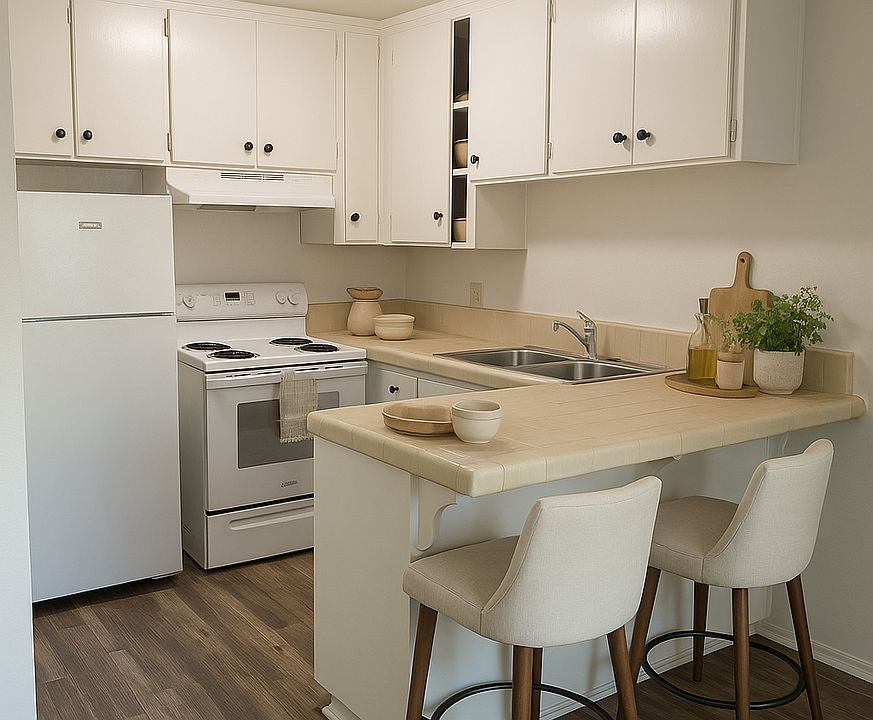 1st image of 4220 Aragon Dr #8