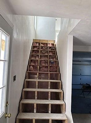 4th image of 18 Hutchinson St