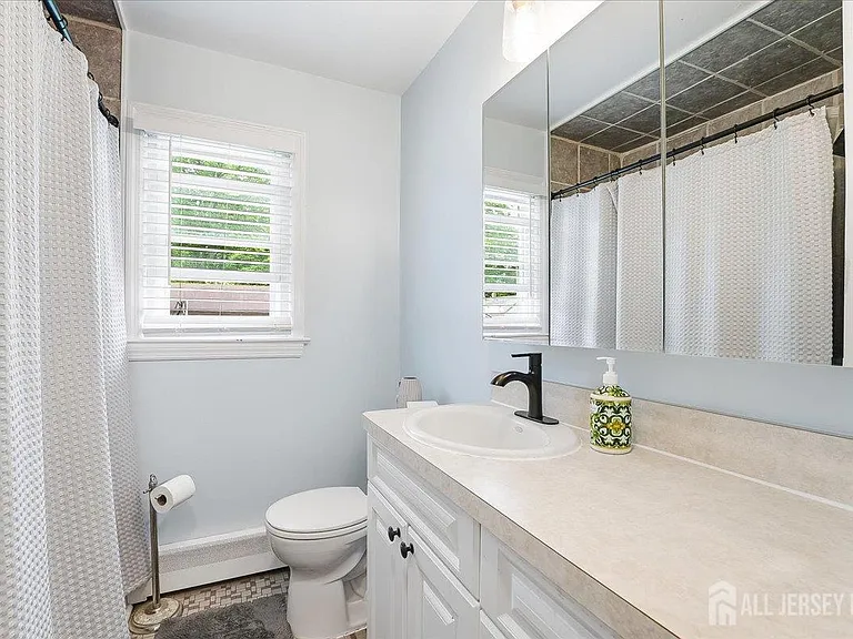 445 W Smith St #2 — Photo 10