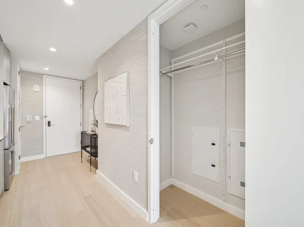 567 Fulton Street 5G image 7 of 8