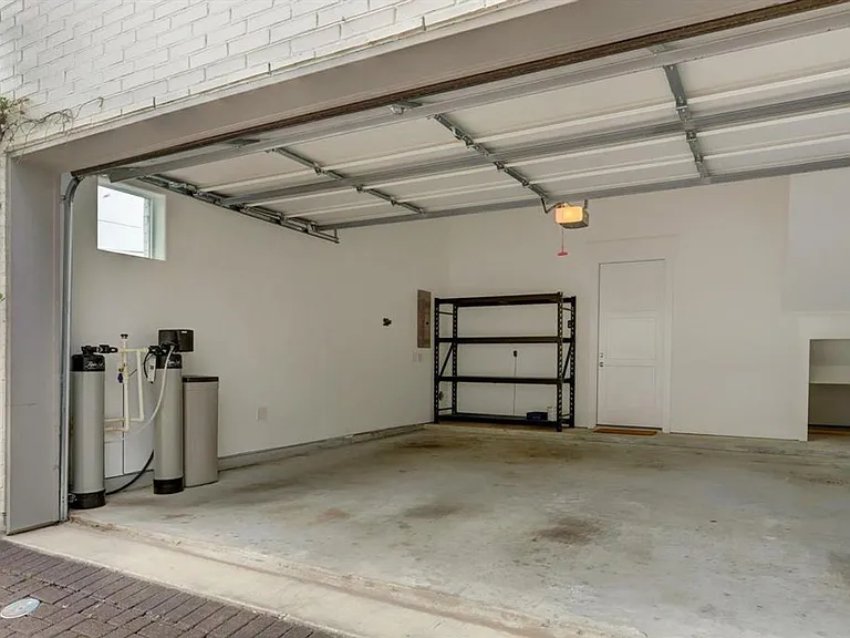 1211 Hickory St #A — Photo 16