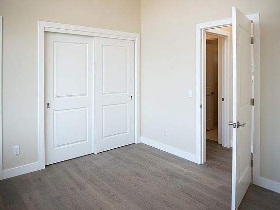 2nd image of 405 Curtner Ave Unit F