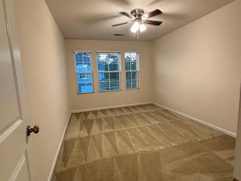 803 New Derby Ln — Photo 18