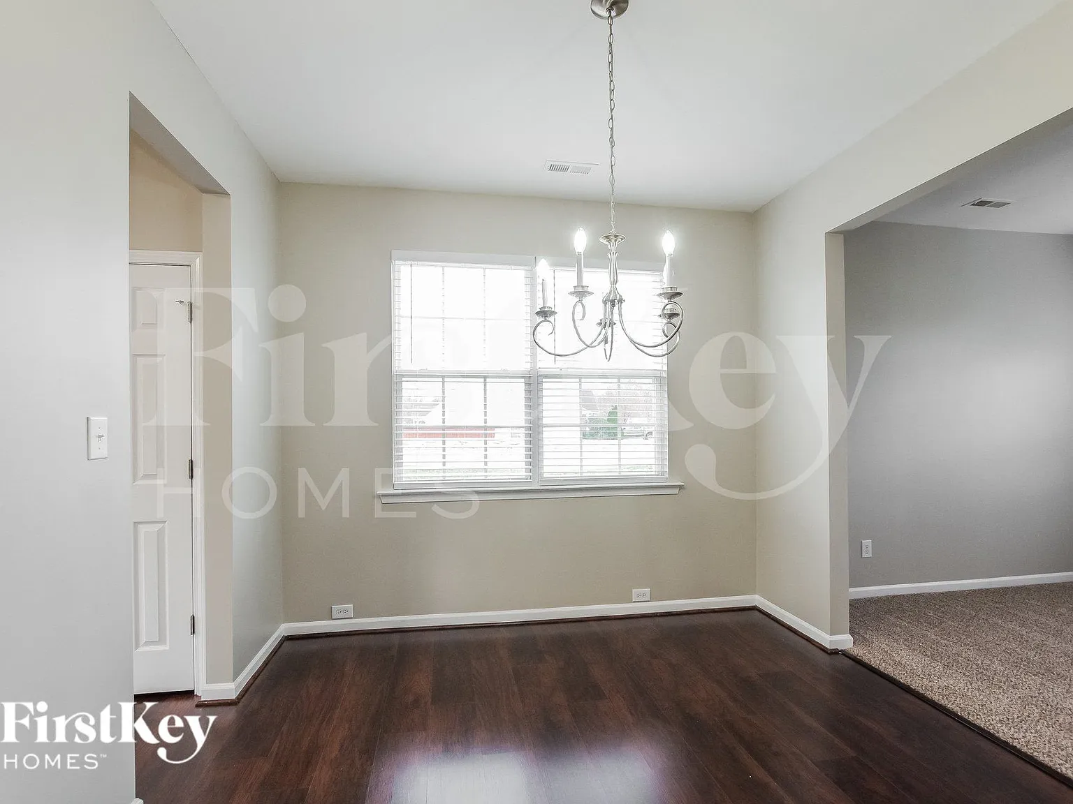 4 bed, 2.5 bath, 2363 sqft, $2,710 — Photo 4