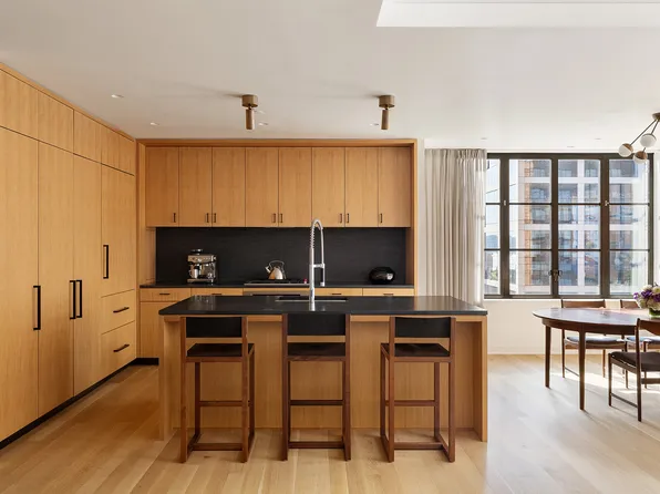 550 West 29th Street 7A image 2 of 23