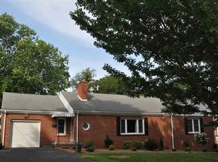 406 College Cres, Staunton, VA 24401