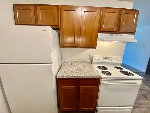 4th image of 2742 Golfside Dr APT 411