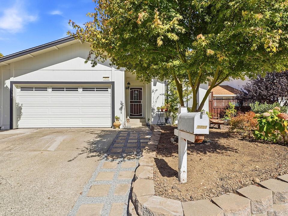1st image of 1454 Gregory Court