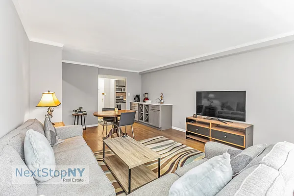Rented by NextStopNY | media 3