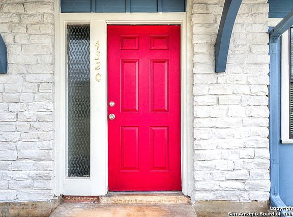2nd image of 4320 Summer Sun Ln